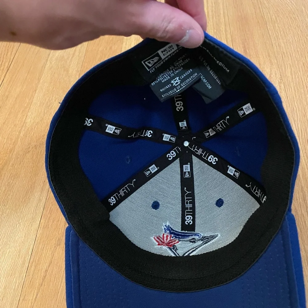 NEW ERA Small/Medium Men’s Toronto Blue Jays Hat - Picture 3 of 4